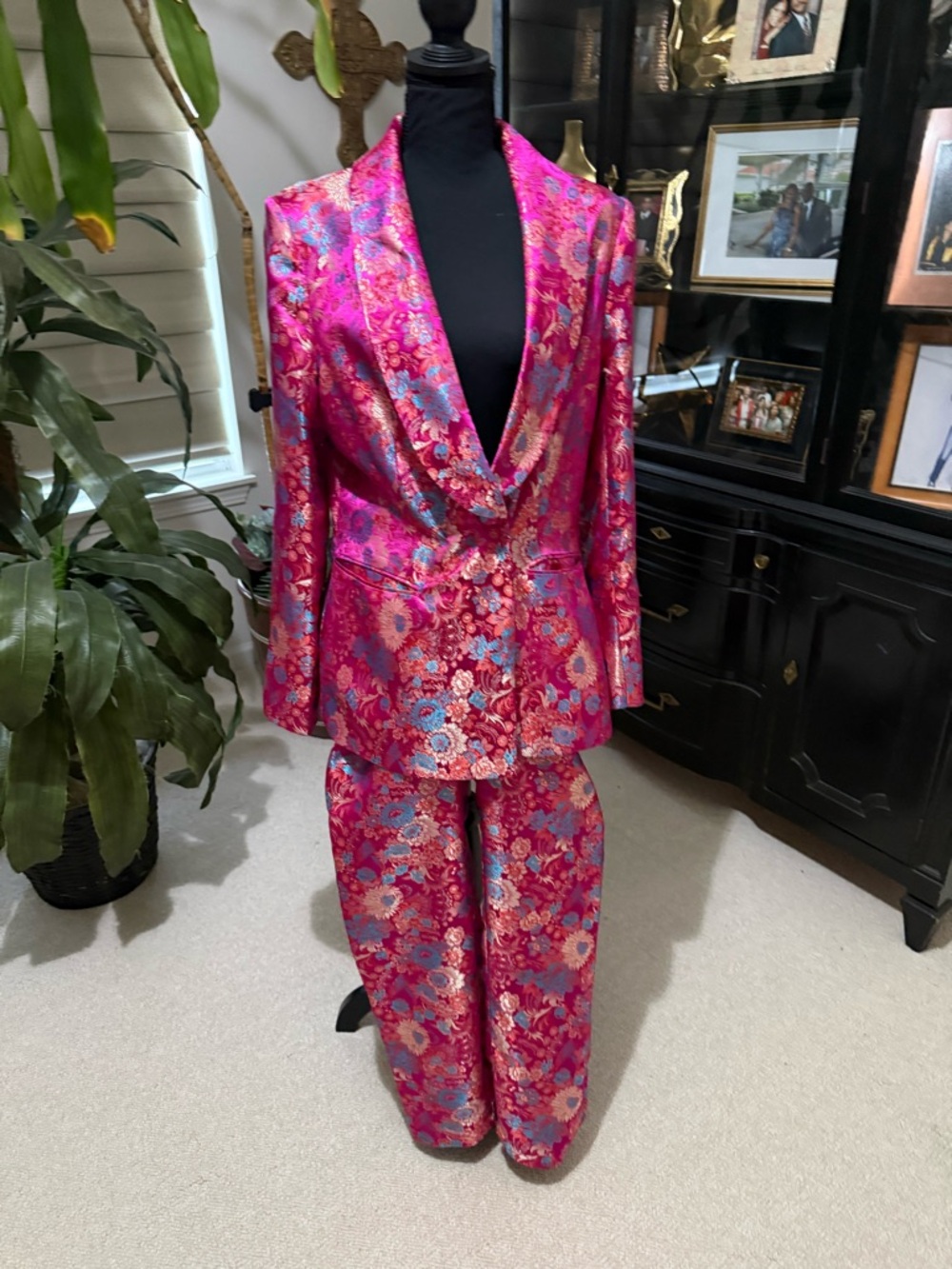 Fashion Nova Hot Pink Floral Brocade Blazer & Trouser Set - Picture 2 of 5